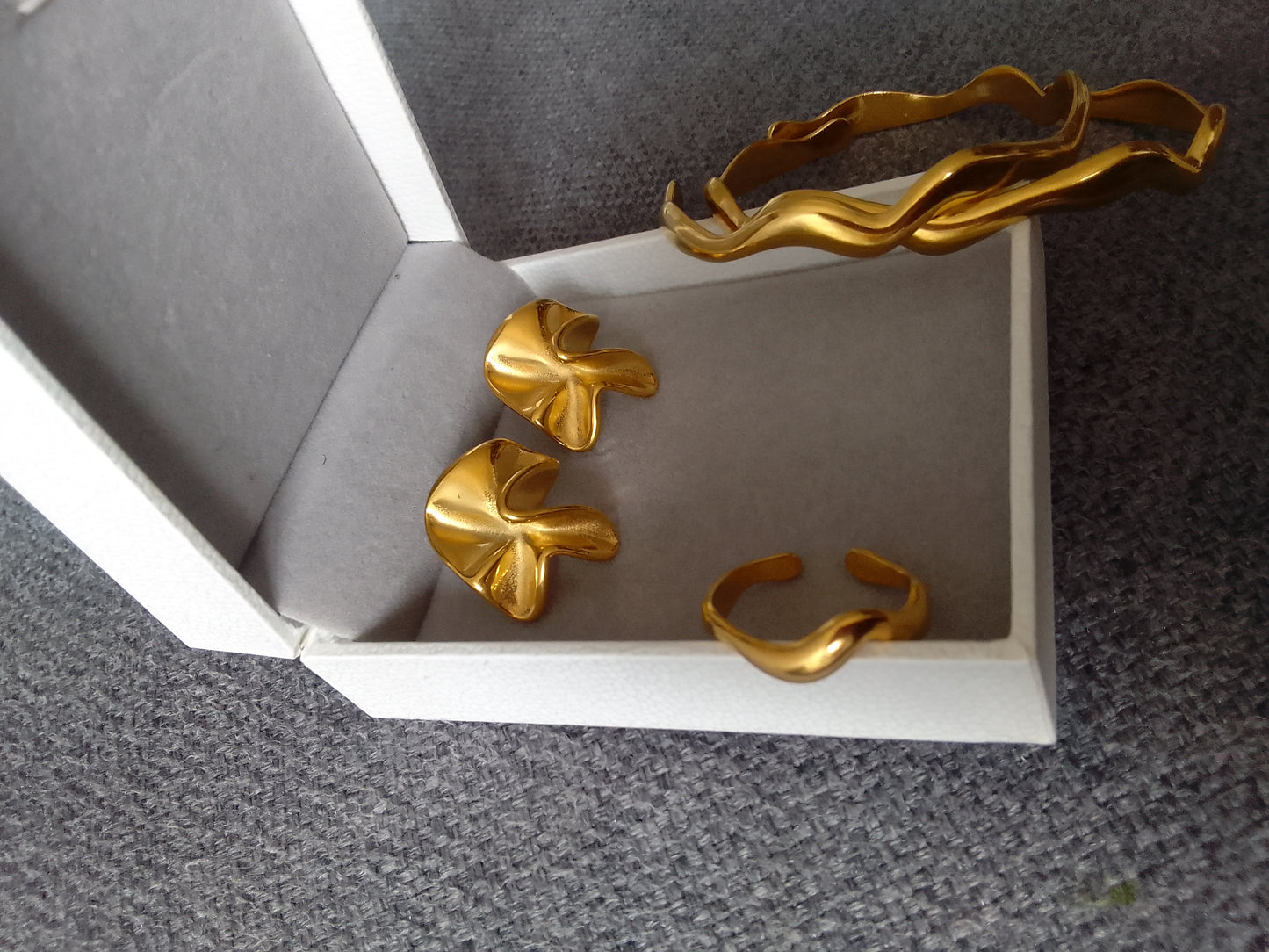 -%%💞 La rose dorée