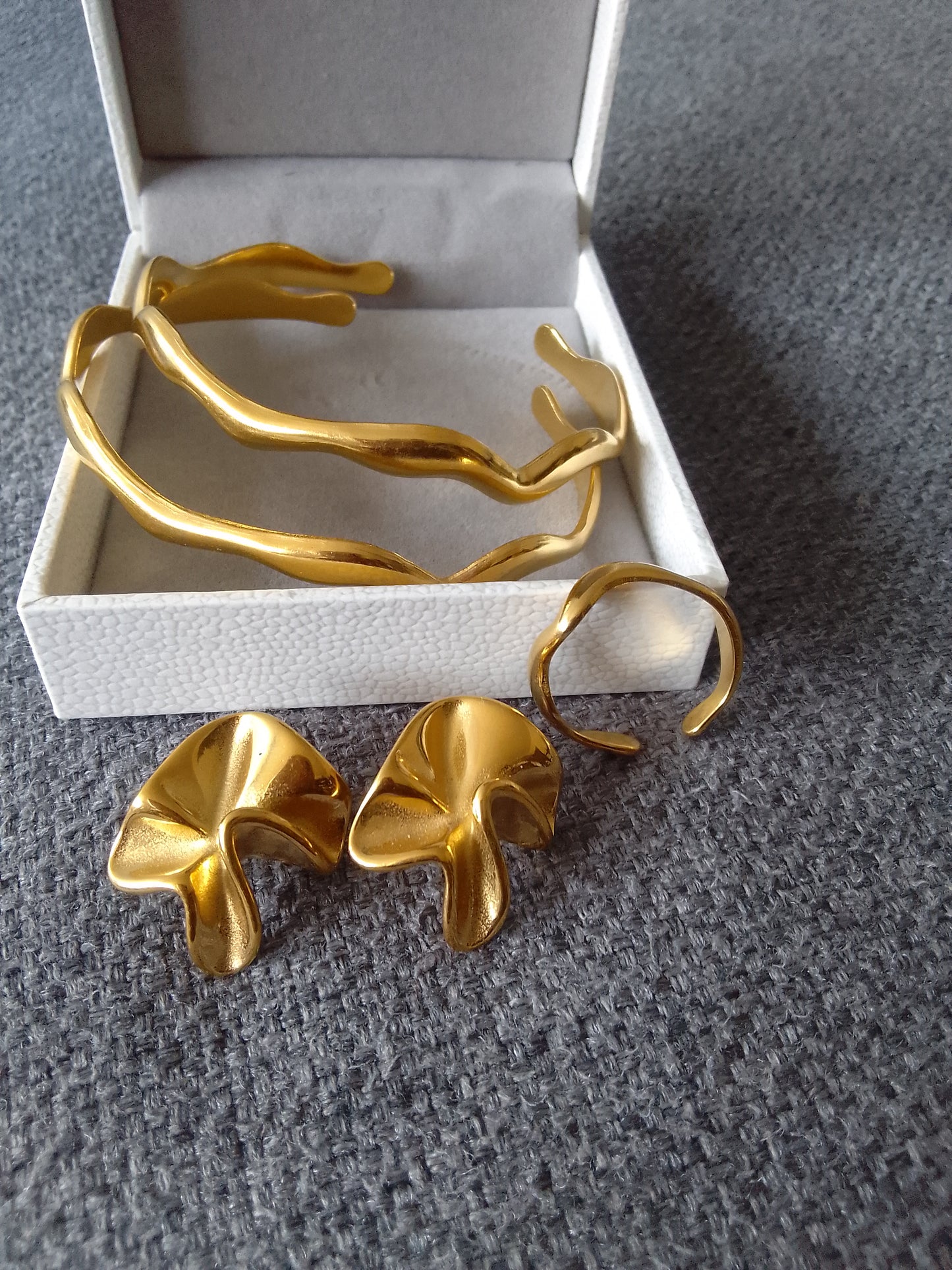 -%%💞 La rose dorée