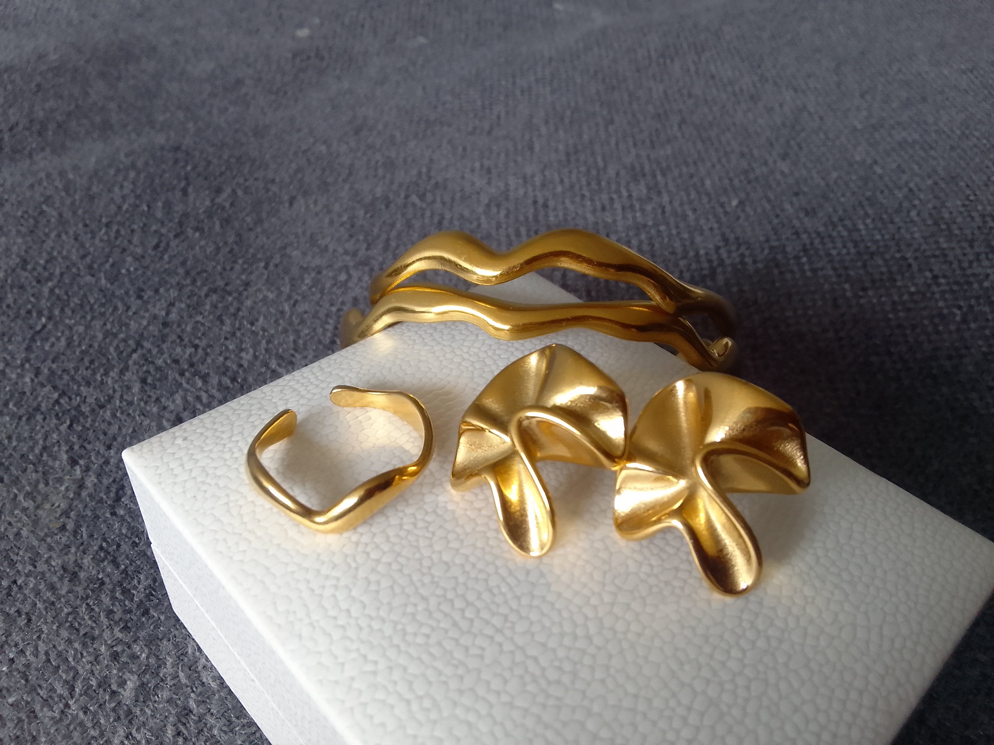 -%%💞 La rose dorée