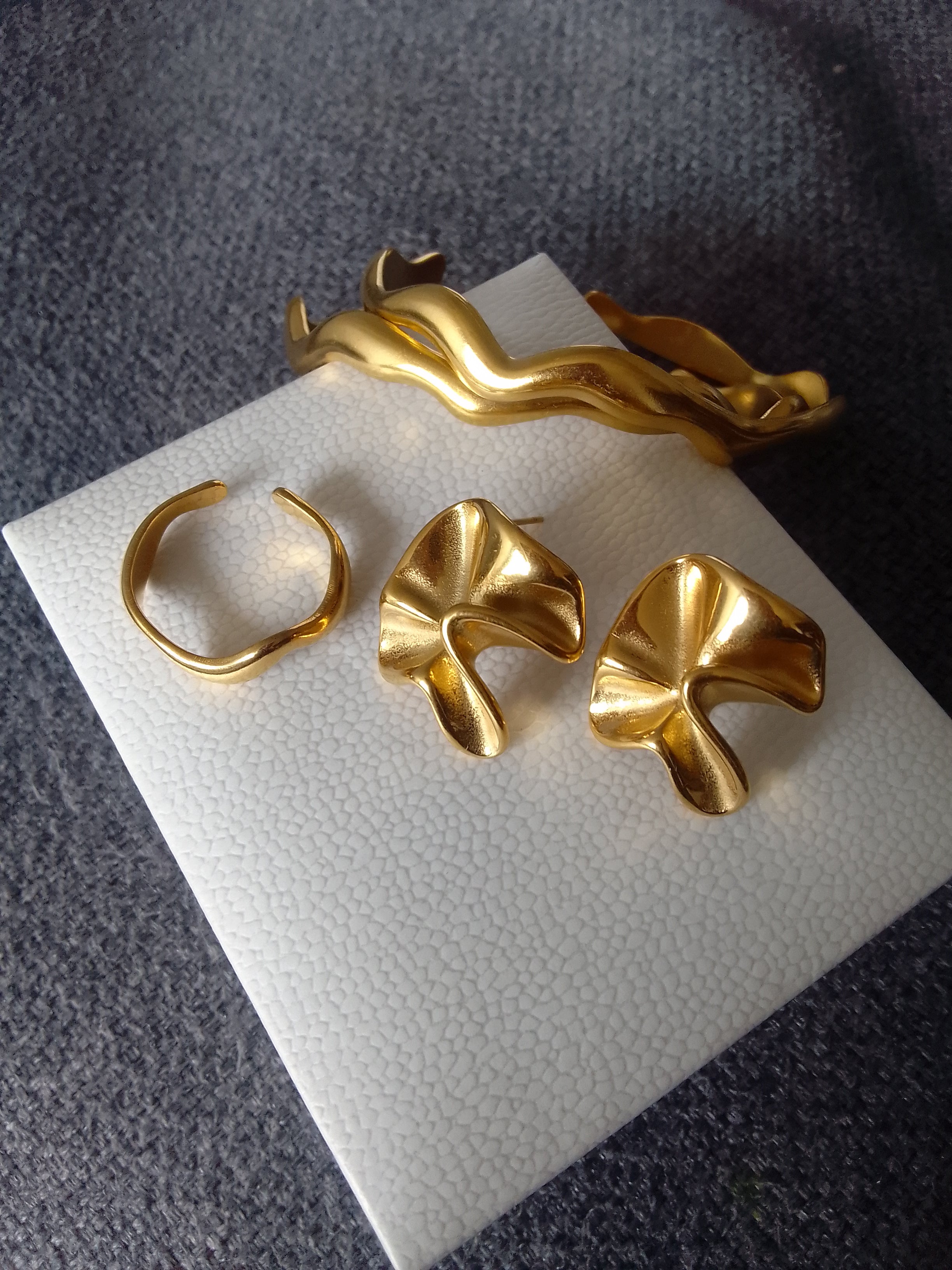 -%%💞 La rose dorée